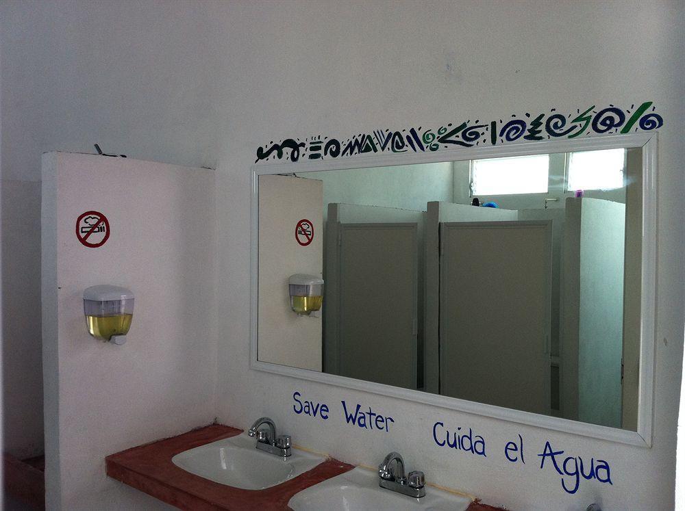 Hostal Vive La Vida Playa del Carmen Esterno foto