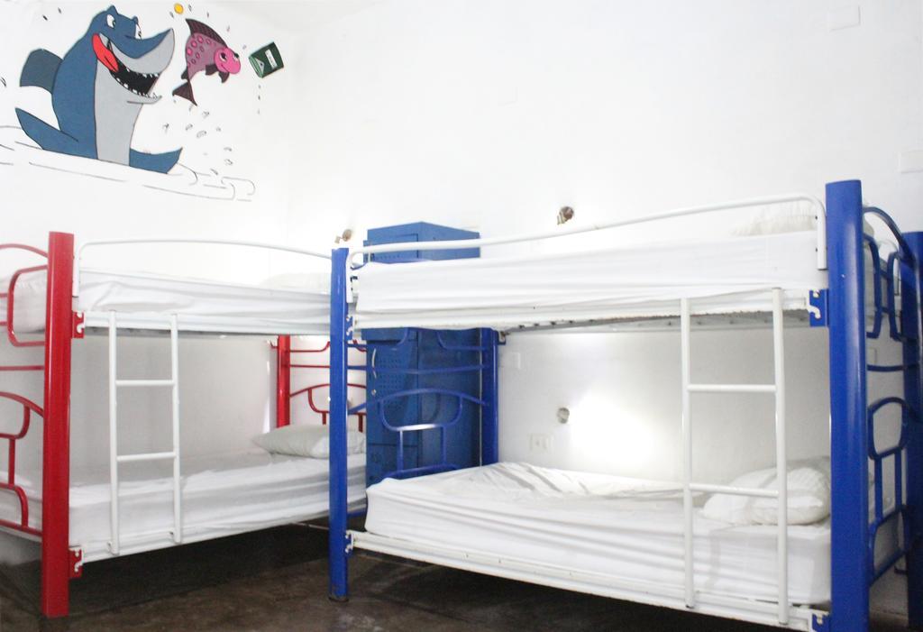 Hostal Vive La Vida Playa del Carmen Esterno foto
